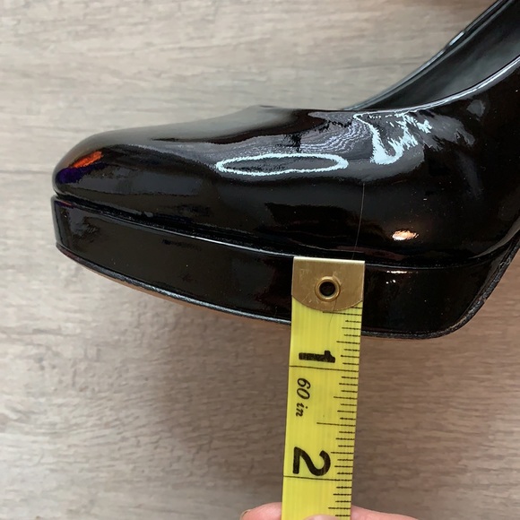 Excellent Condition Antonio Melani Black Patent Leather heels  Size 6 1/2 - Picture 5 of 8